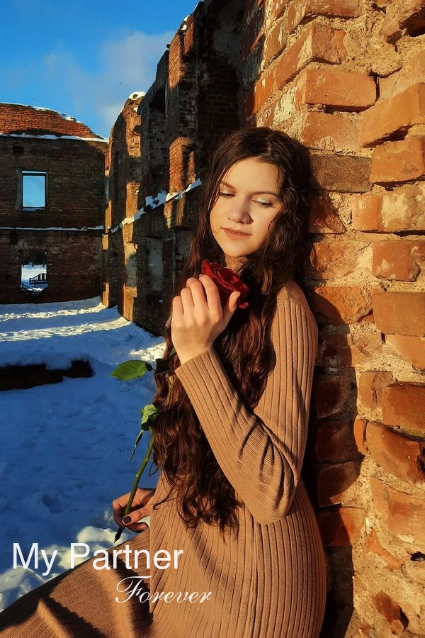 Dating Site to Meet Stunning Belarusian Woman Anzhelika from Minsk, Belarus