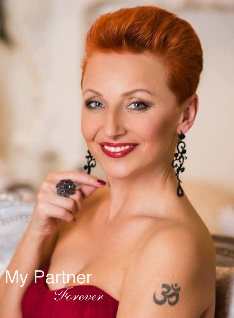 Dating Site to Meet Stunning Ukrainian Girl Eleonora from Kiev, Ukraine