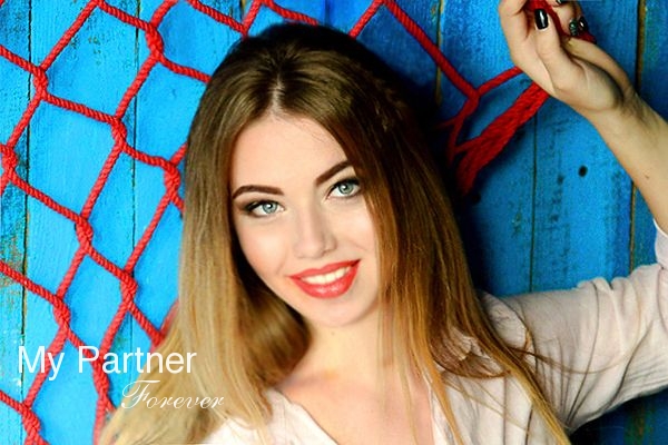Dating Site to Meet Stunning Ukrainian Lady Alyona from Sumy, Ukraine