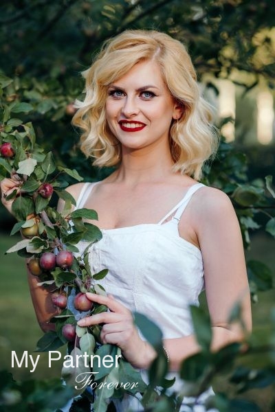 Dating Site to Meet Stunning Ukrainian Lady Anastasiya from Zaporozhye, Ukraine