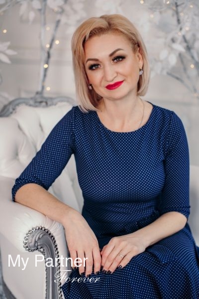Dating Site to Meet Stunning Ukrainian Woman Anna from Zaporozhye, Ukraine