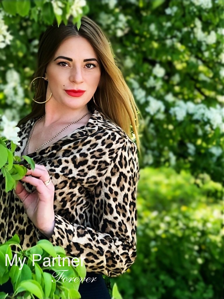 Dating Site to Meet Stunning Ukrainian Woman Nataliya from Vinnitsa, Ukraine