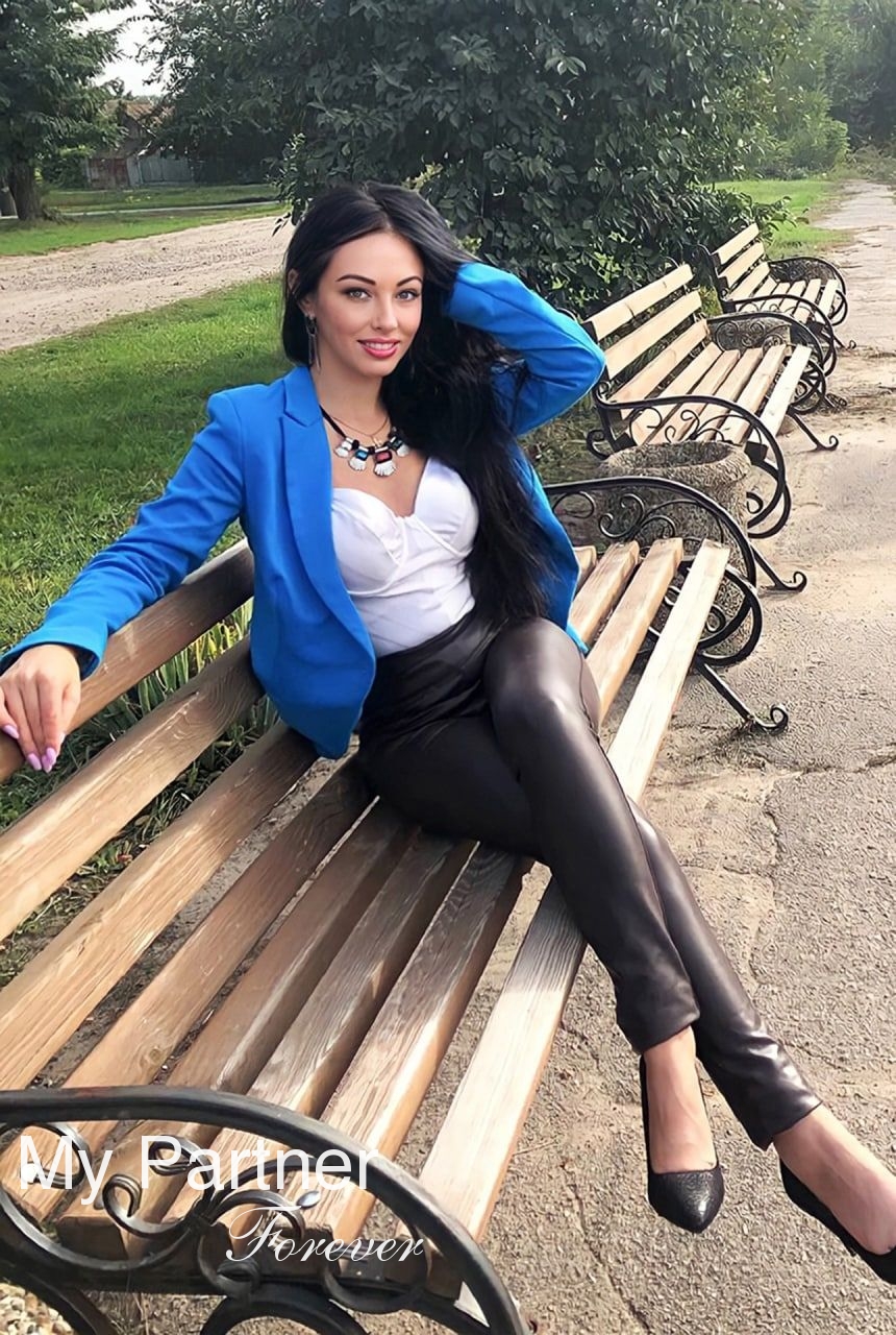 Dating Site to Meet Stunning Ukrainian Woman Valeriya from Dniepropetrovsk, Ukraine