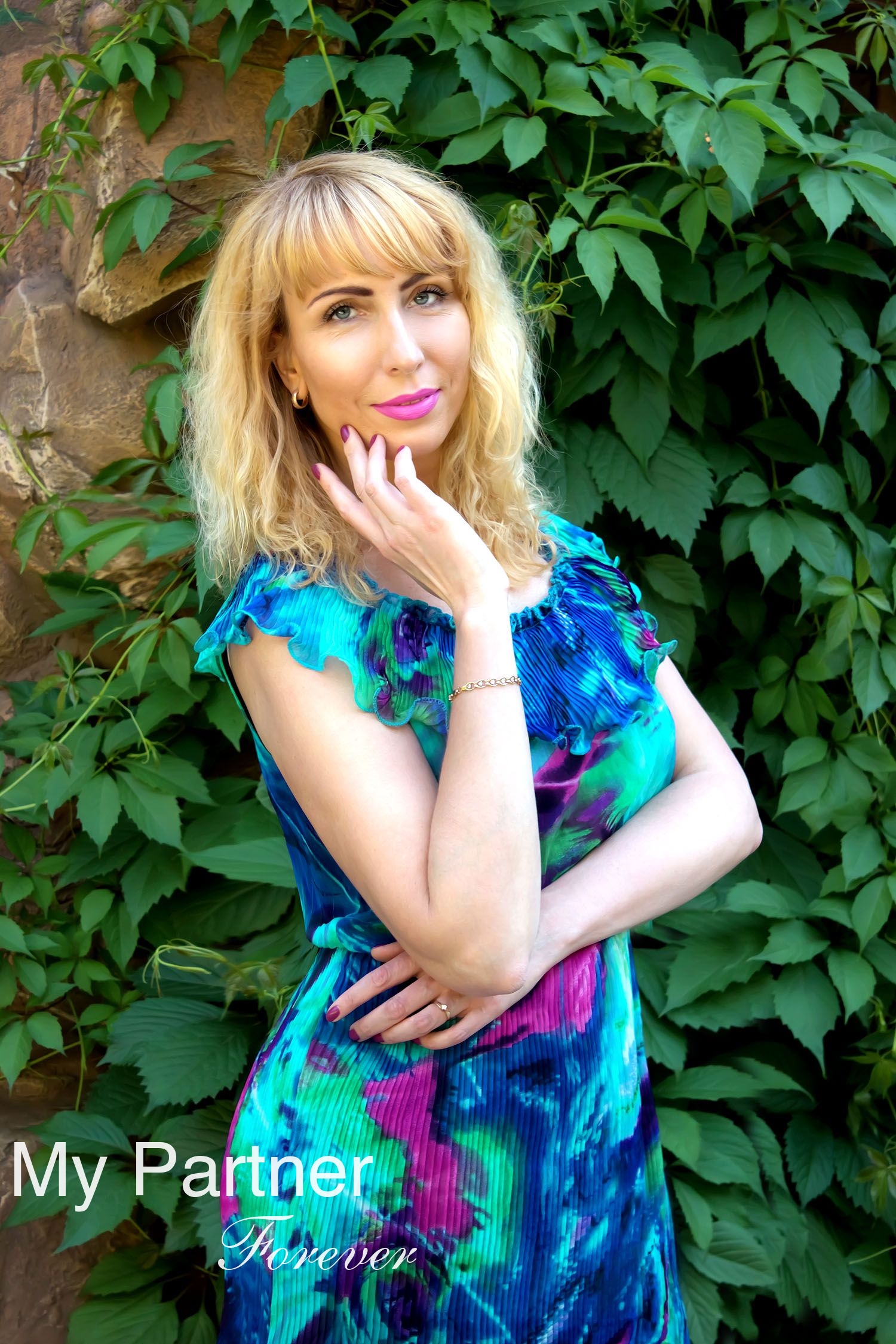 Dating with Beautiful Ukrainian Lady Svetlana from Kharkov, Ukraine