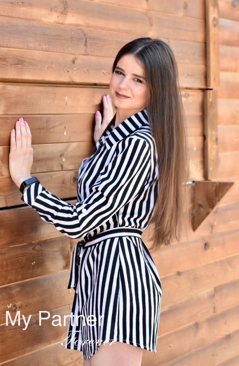 Dating with Beautiful Ukrainian Woman Tatiyana from Poltava, Ukraine