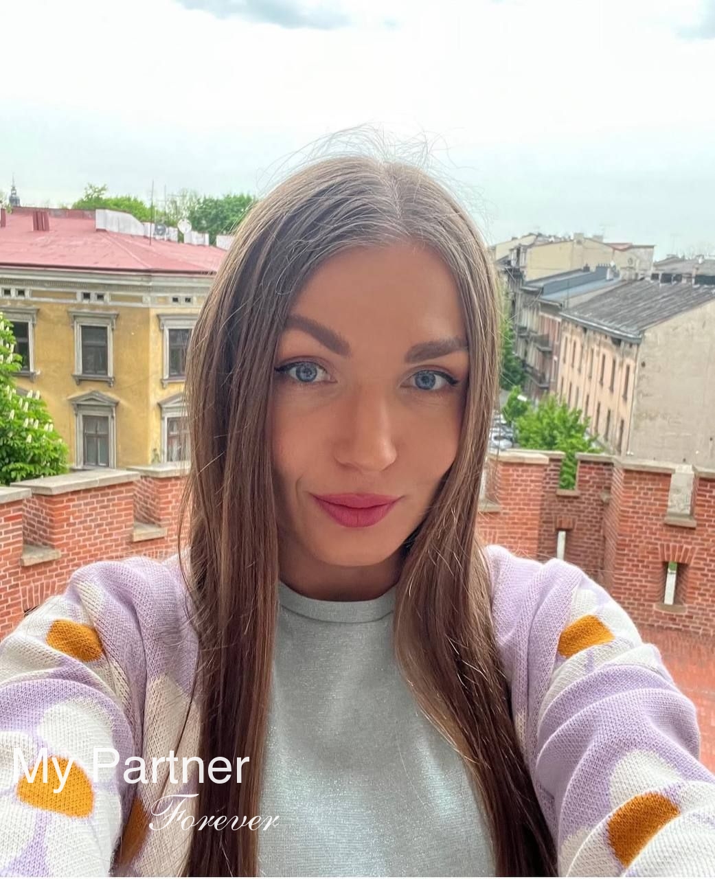 Dating with Charming Ukrainian Girl Nataliya from Kiev, Ukraine