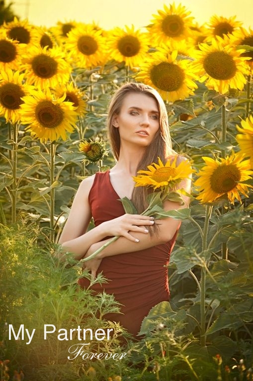 Dating with Gorgeous Ukrainian Woman Aleksandra from Zaporozhye, Ukraine