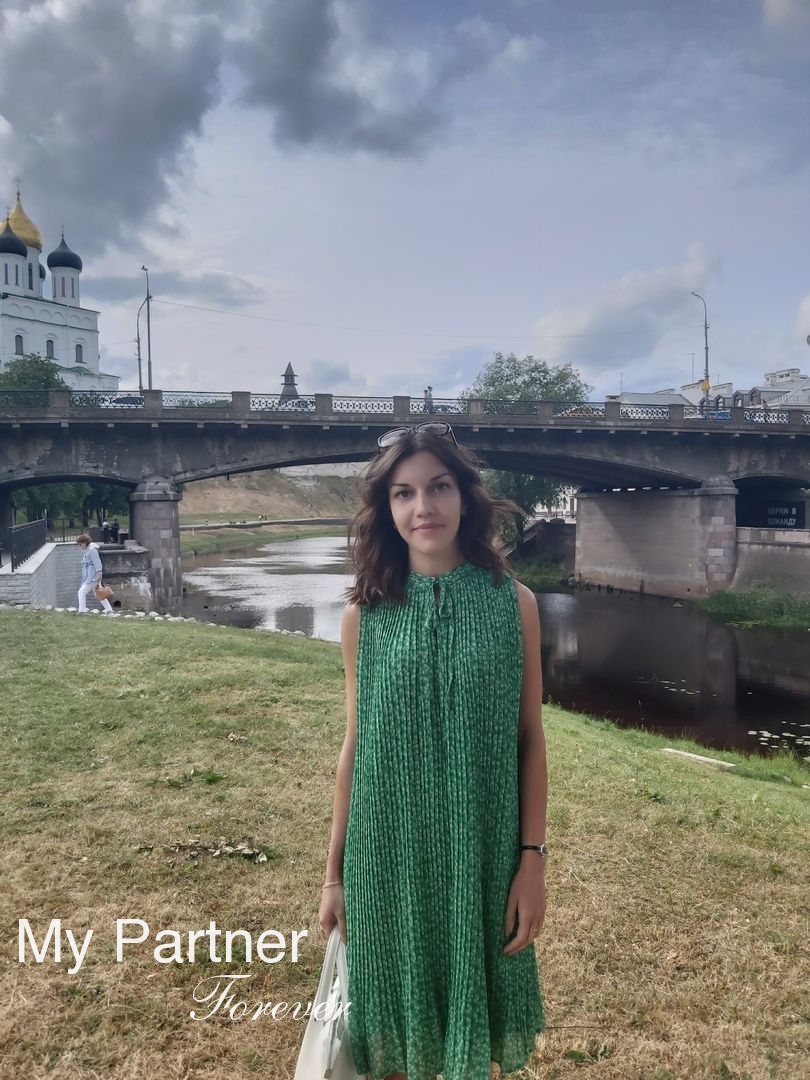 Dating with Pretty Russian Girl Maya from Almaty, Kazakhstan