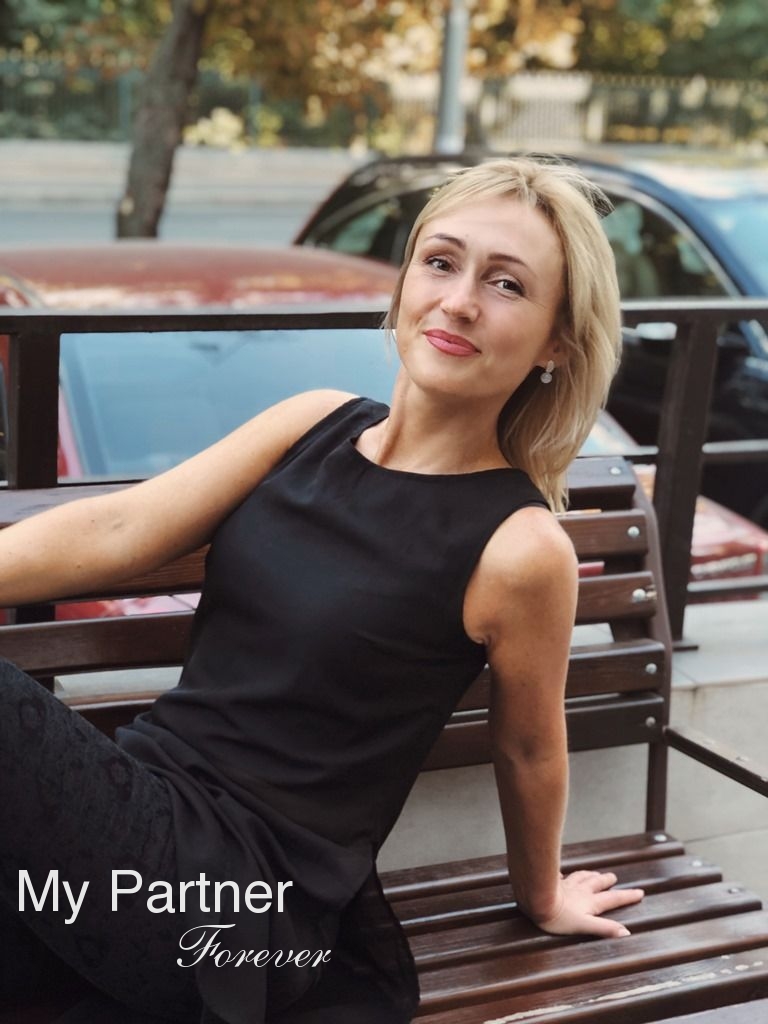 Dating with Sexy Ukrainian Girl Nadezhda from Vinnitsa, Ukraine
