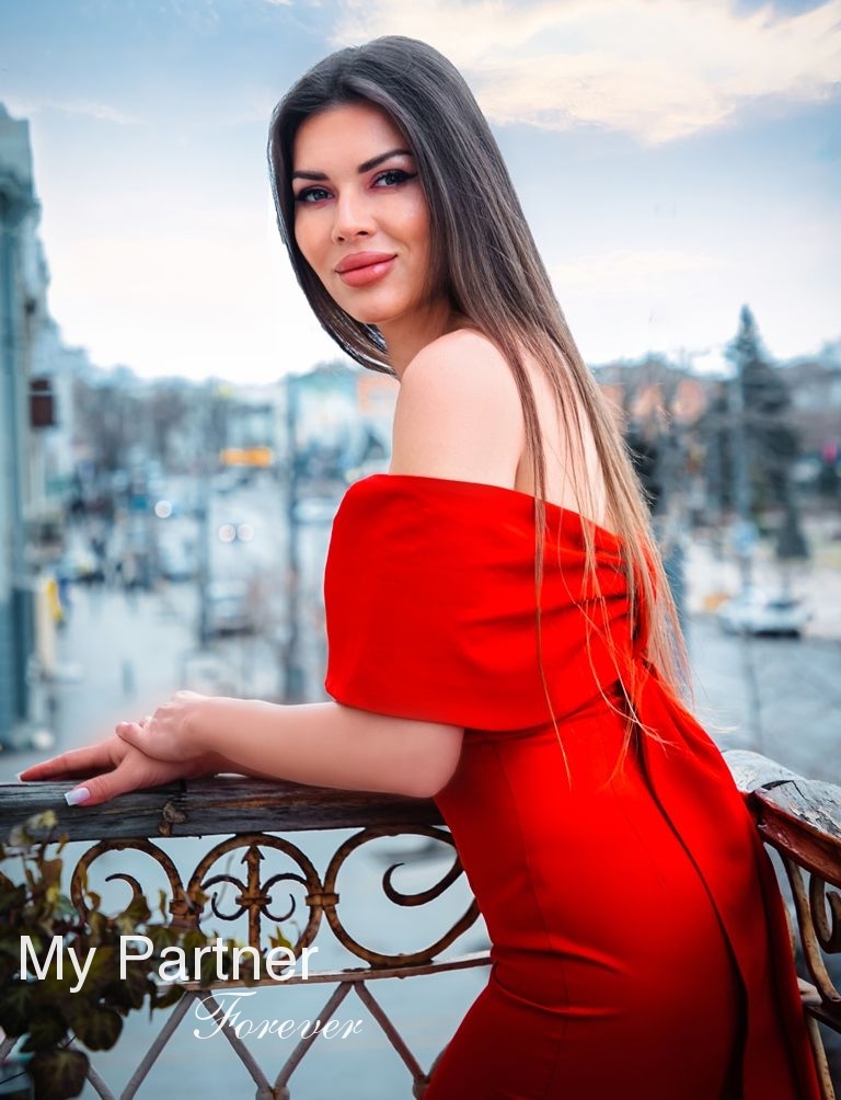 Dating with Sexy Ukrainian Lady Elizaveta from Vinnitsa, Ukraine