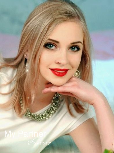 Dating with Single Ukrainian Woman Karina from Sumy, Ukraine