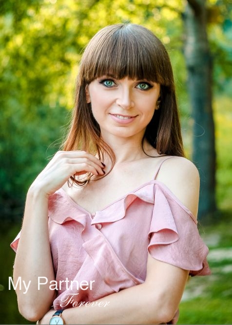 Dating with Ukrainian Girl Yuliya from Poltava, Ukraine
