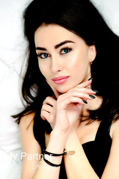 Dating with Ukrainian Lady Alina from Sumy, Ukraine