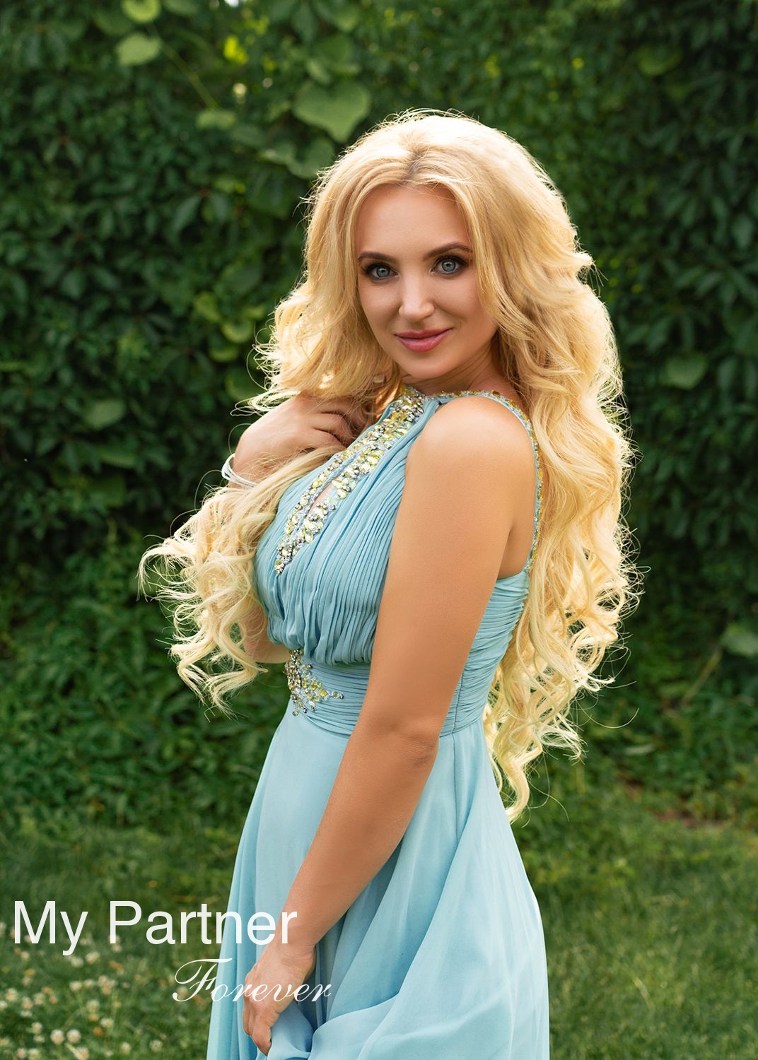 Datingsite to Meet Beautiful Ukrainian Girl Yuliya from Kiev, Ukraine