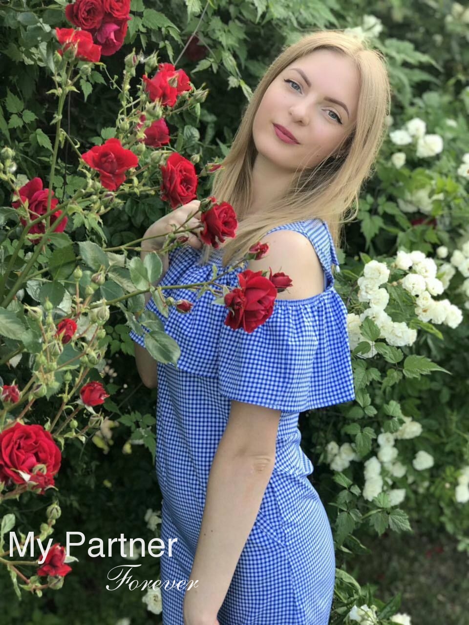 Datingsite to Meet Beautiful Ukrainian Lady Elena from Dniepropetrovsk, Ukraine