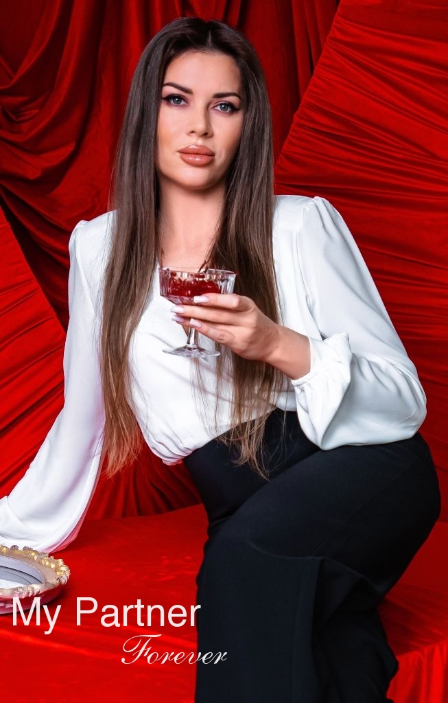Datingsite to Meet Beautiful Ukrainian Lady Elizaveta from Vinnitsa, Ukraine