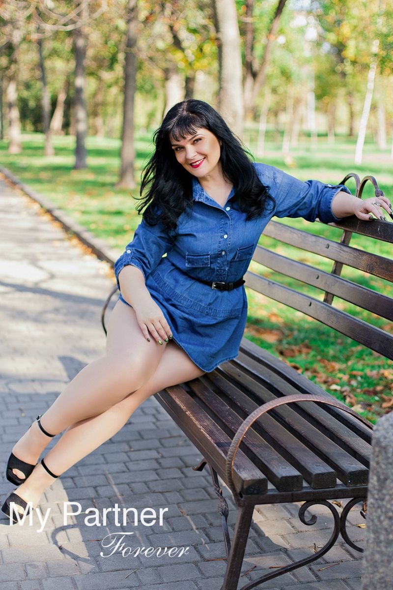 Datingsite to Meet Beautiful Ukrainian Lady Tamila from Krivoj Rog, Ukraine