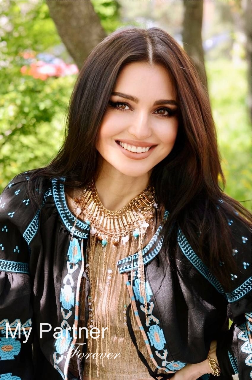 Datingsite to Meet Charming Ukrainian Girl Irina from Kharkov, Ukraine
