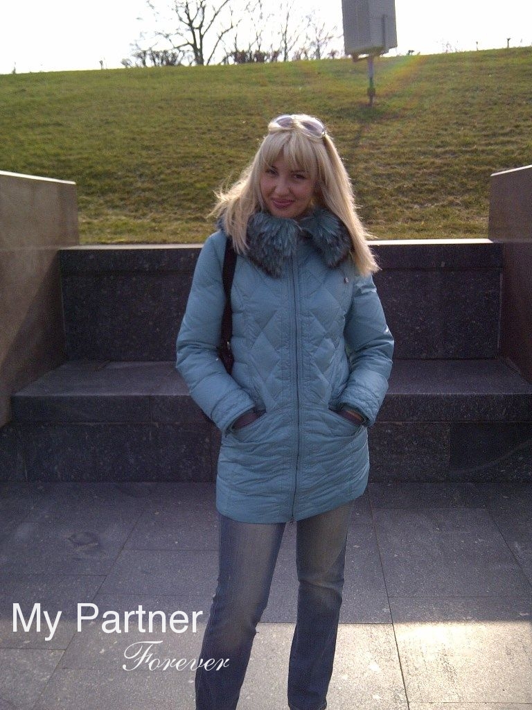 Datingsite to Meet Charming Ukrainian Girl Viktoriya from Vinnitsa, Ukraine