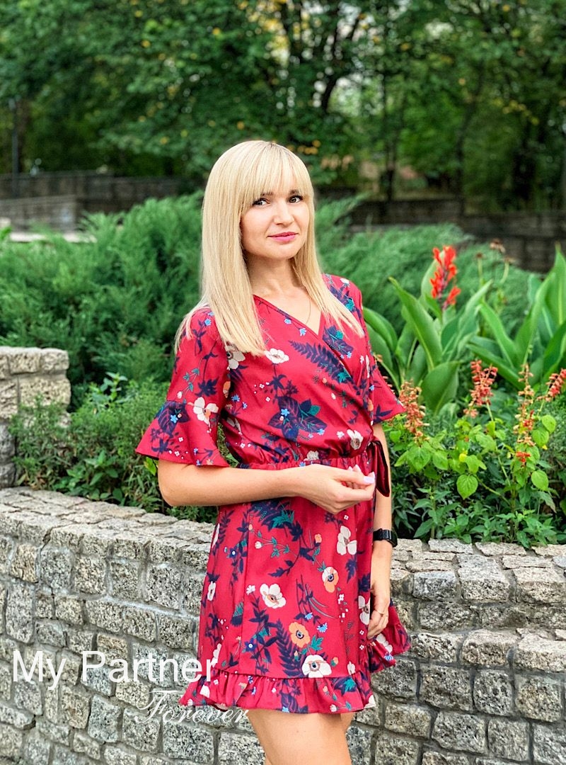 Datingsite to Meet Charming Ukrainian Lady Svetlana from Nikolaev, Ukraine