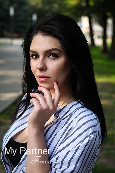 Datingsite to Meet Gorgeous Russian Girl Mariya from Almaty, Kazakhstan