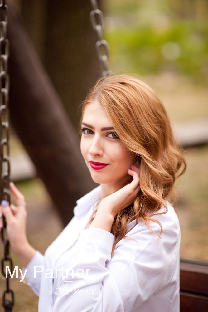 Datingsite to Meet Gorgeous Ukrainian Girl Anastasiya from Poltava, Ukraine