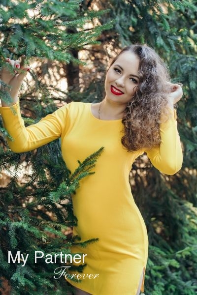 Datingsite to Meet Gorgeous Ukrainian Woman Alina from Zaporozhye, Ukraine