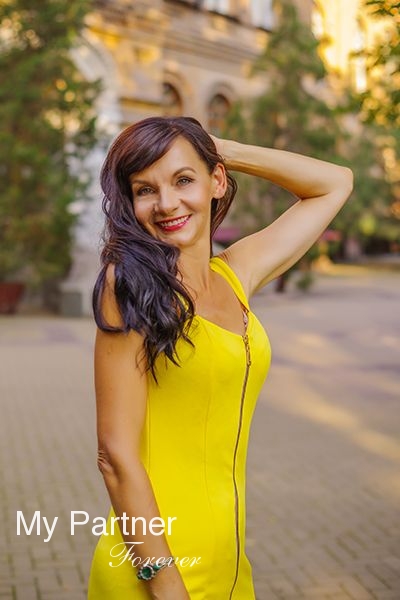 Datingsite to Meet Gorgeous Ukrainian Woman Elena from Zaporozhye, Ukraine
