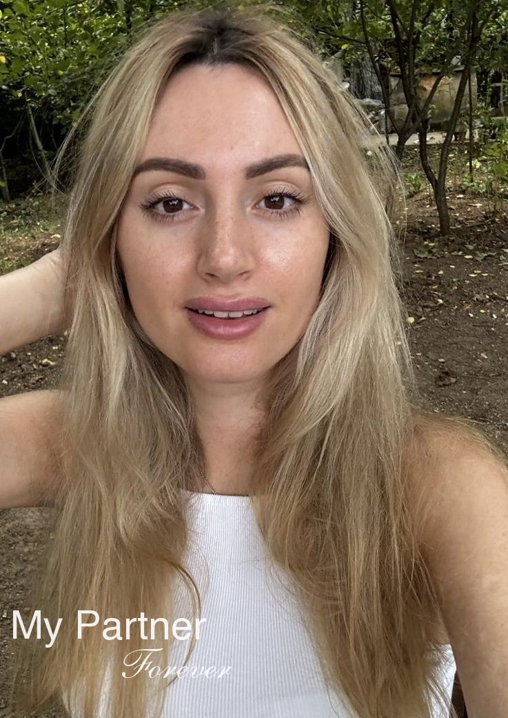 Datingsite to Meet Pretty Ukrainian Lady Olga from Kiev, Ukraine