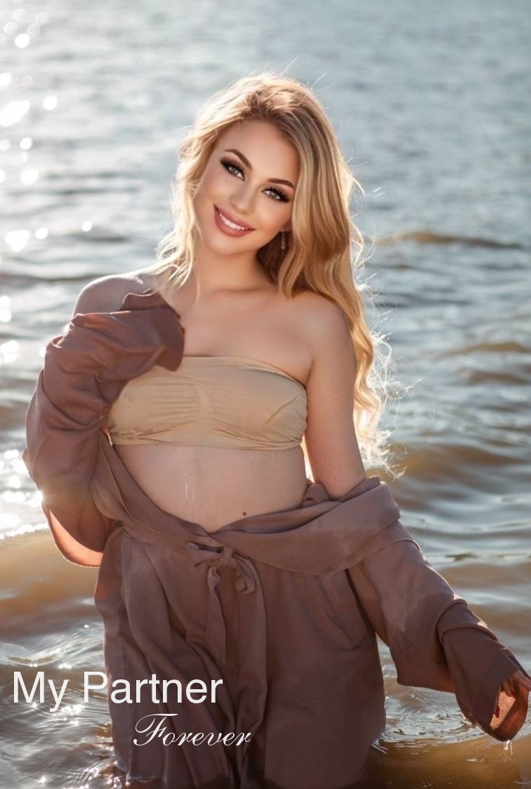 Datingsite to Meet Pretty Ukrainian Woman Snezhana from Khmelnitsky, Ukraine
