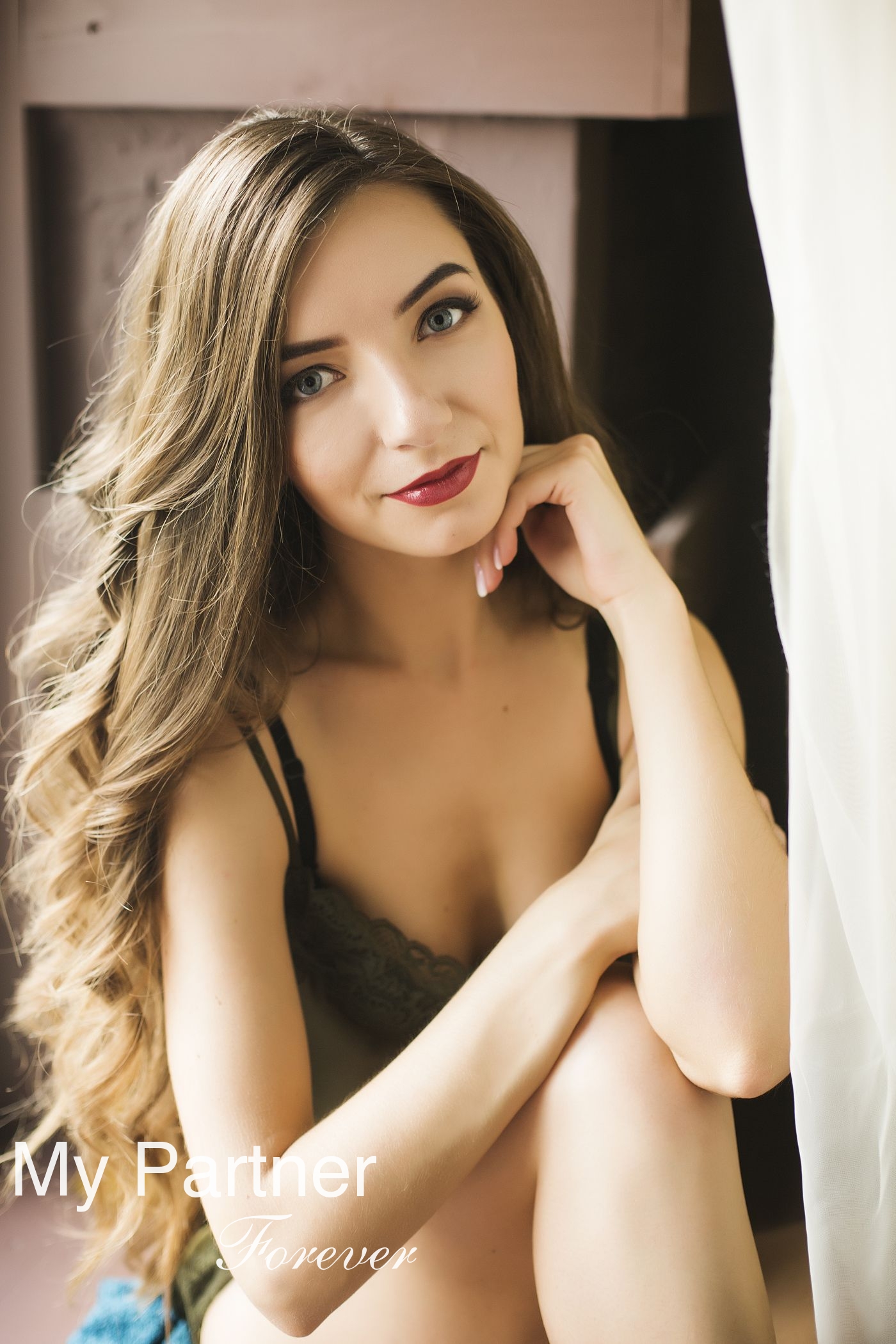 Datingsite to Meet Sexy Ukrainian Lady Evgeniya from Kiev, Ukraine