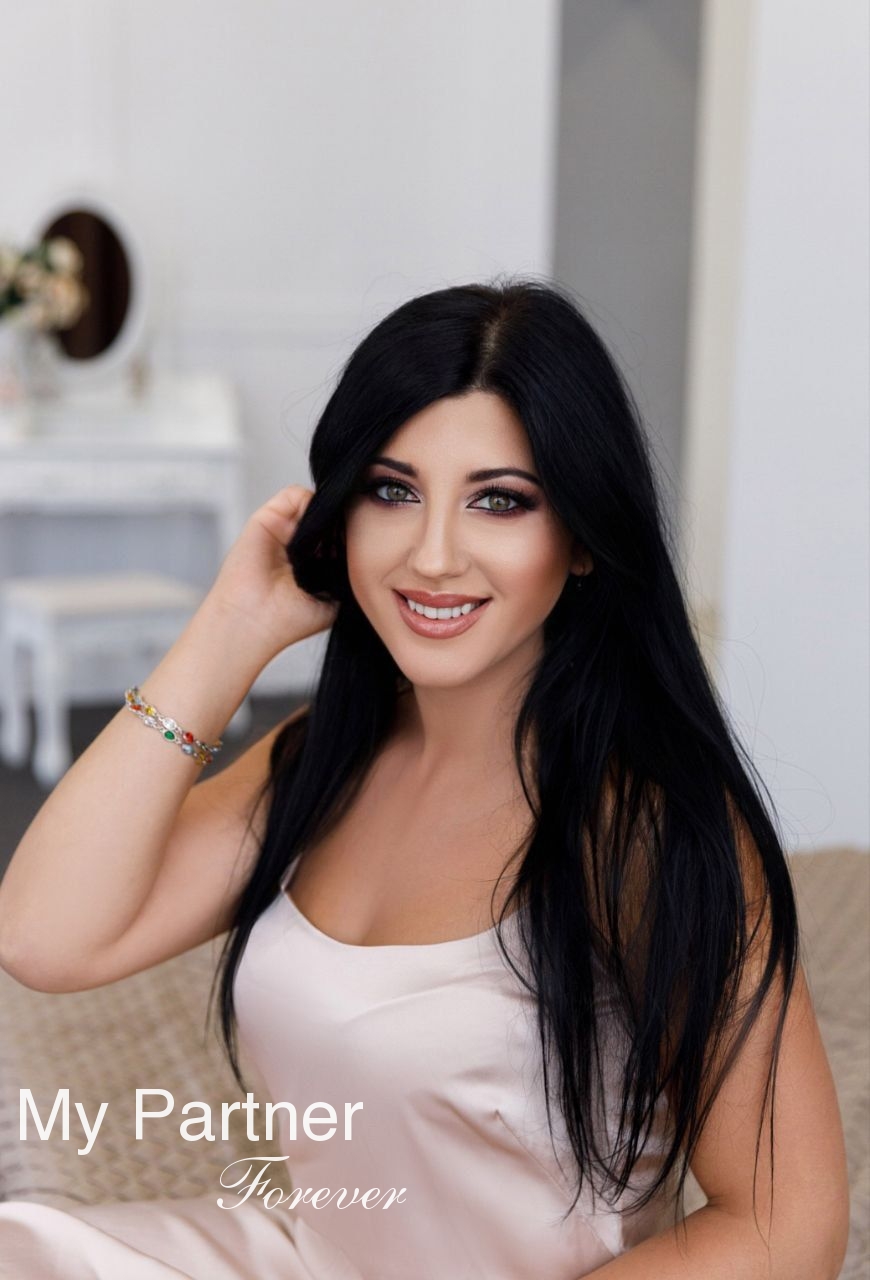 Datingsite to Meet Single Ukrainian Girl Tatiyana from Ivano-Frankovsk, Ukraine