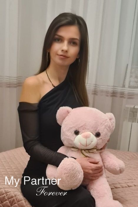 Datingsite to Meet Stunning Ukrainian Girl Alena from Chernigov, Ukraine