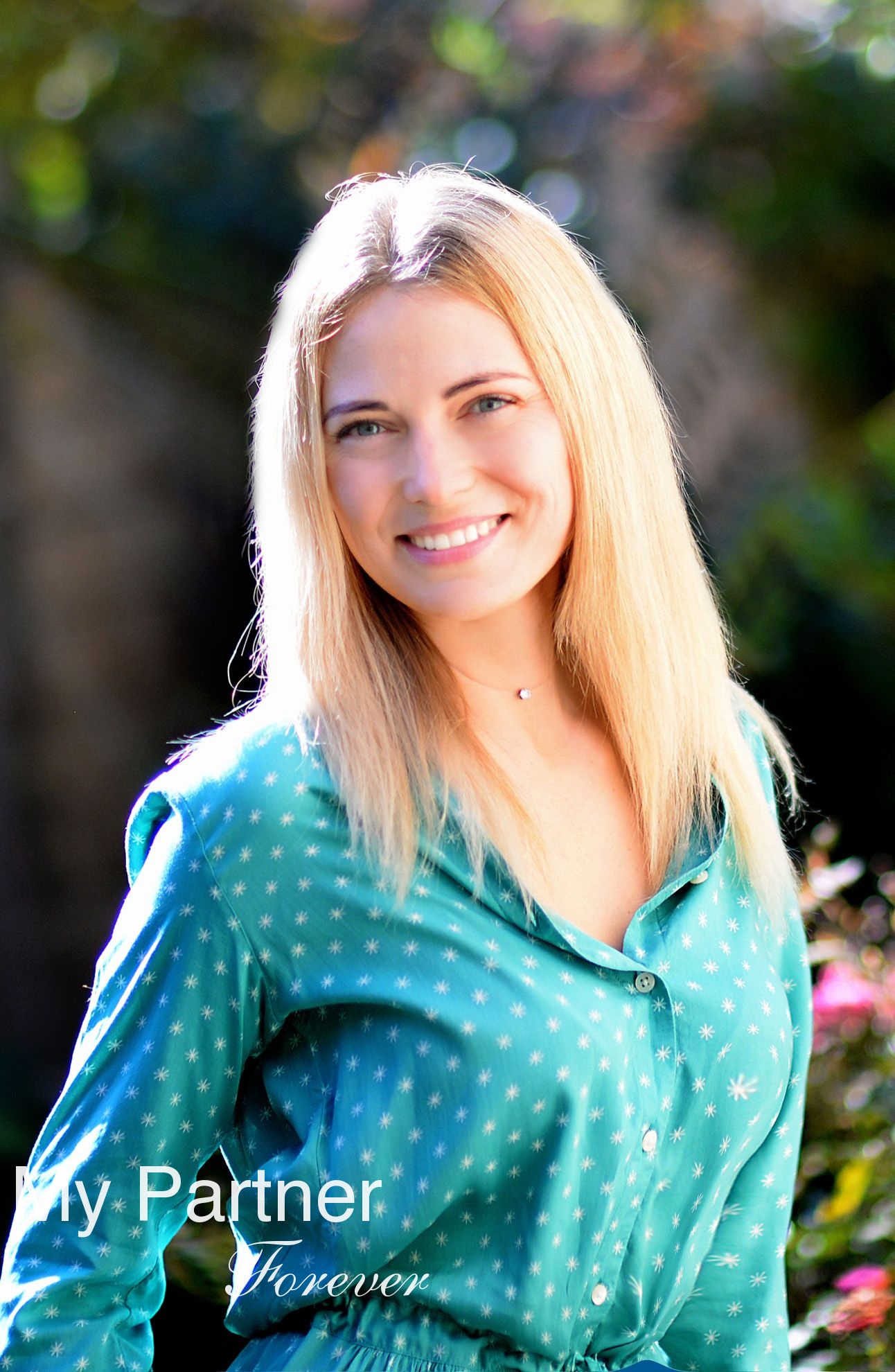 Datingsite to Meet Stunning Ukrainian Girl Elena from Kharkov, Ukraine