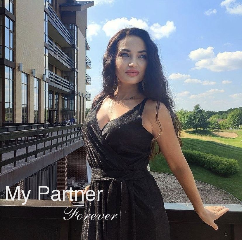 Datingsite to Meet Stunning Ukrainian Girl Irina from Kharkov, Ukraine