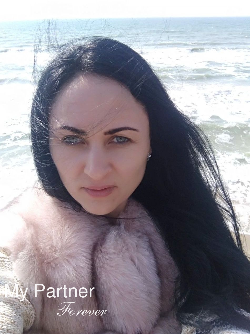 Datingsite to Meet Stunning Ukrainian Girl Nataliya from Odessa, Ukraine