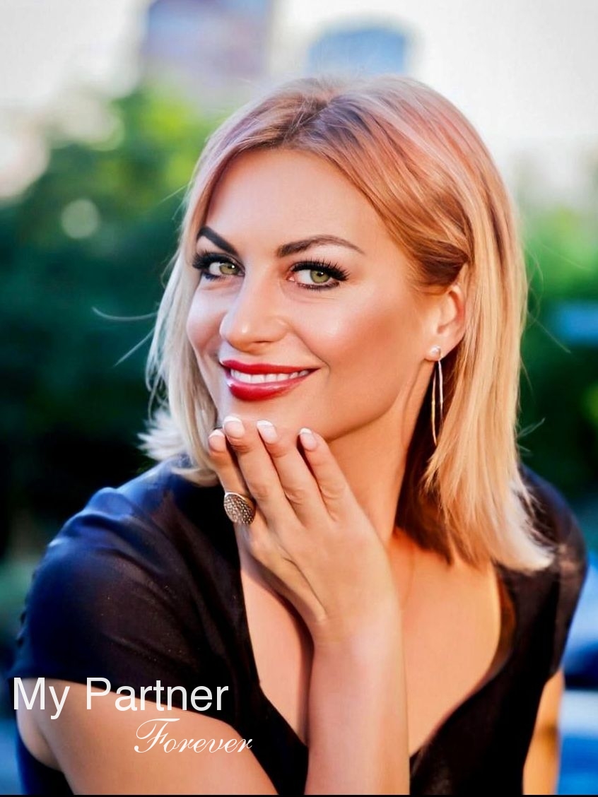 Datingsite to Meet Stunning Ukrainian Girl Svetlana from Kiev, Ukraine
