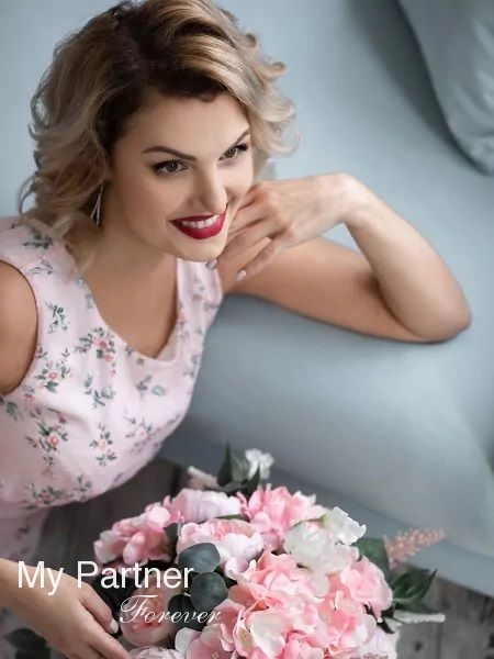 Meet Beautiful Ukrainian Woman Elena from Kharkov, Ukraine