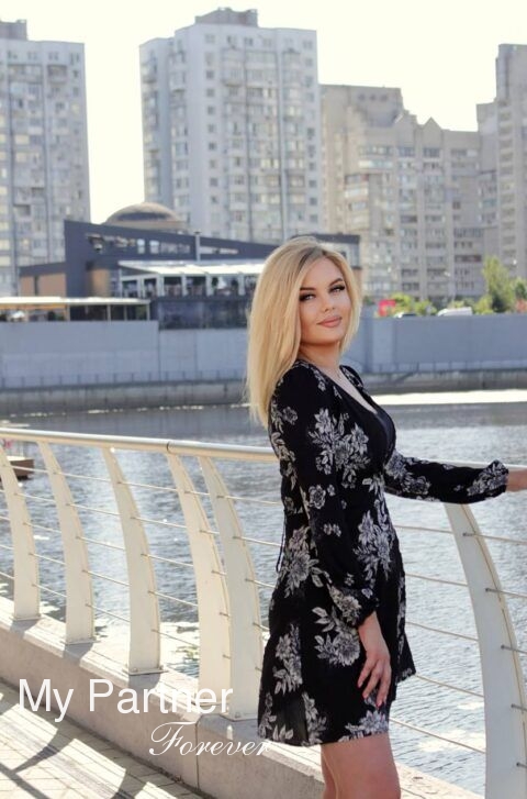 Meet Charming Ukrainian Woman Veronika from Kiev, Ukraine