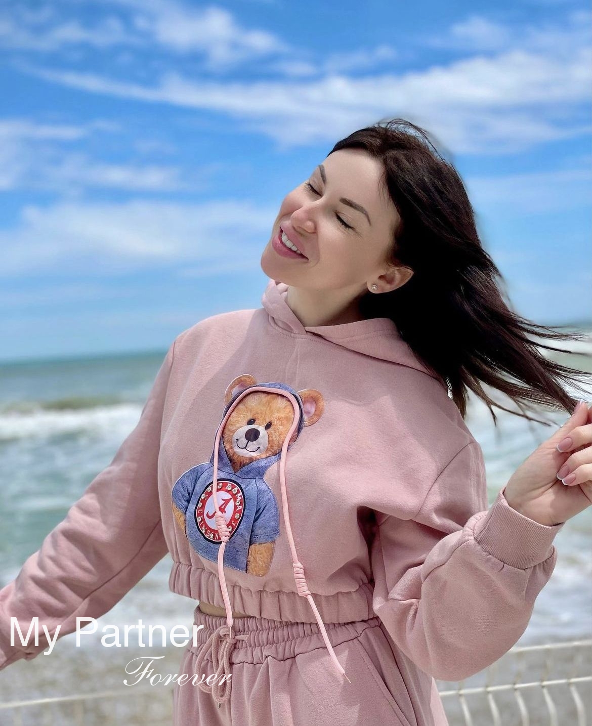 Meet Gorgeous Ukrainian Girl Alyona from Dniepropetrovsk, Ukraine