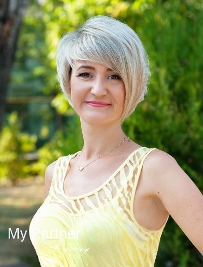 Meet Gorgeous Ukrainian Girl Yuliya from Melitopol, Ukraine