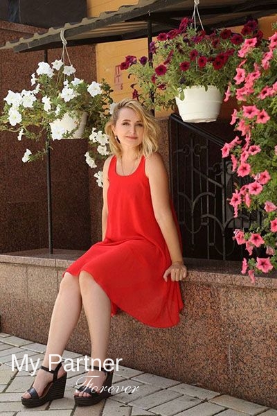 Meet Gorgeous Ukrainian Woman Yuliya from Chernigov, Ukraine