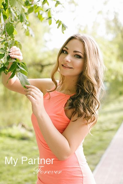 Meet Pretty Ukrainian Woman Alla from Zaporozhye, Ukraine