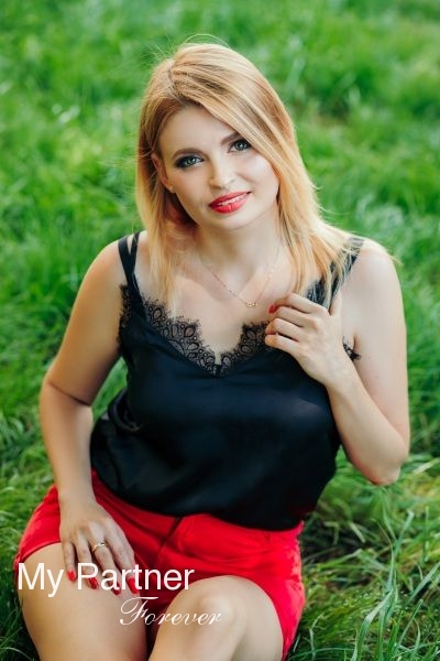 Meet Single Ukrainian Girl Irina from Zaporozhye, Ukraine