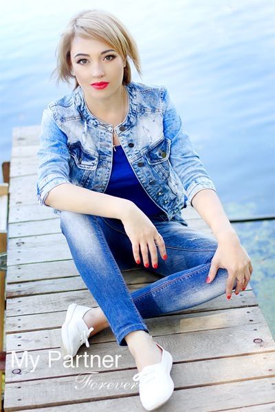 Online Dating with Beautiful Ukrainian Girl Irina from Sumy, Ukraine