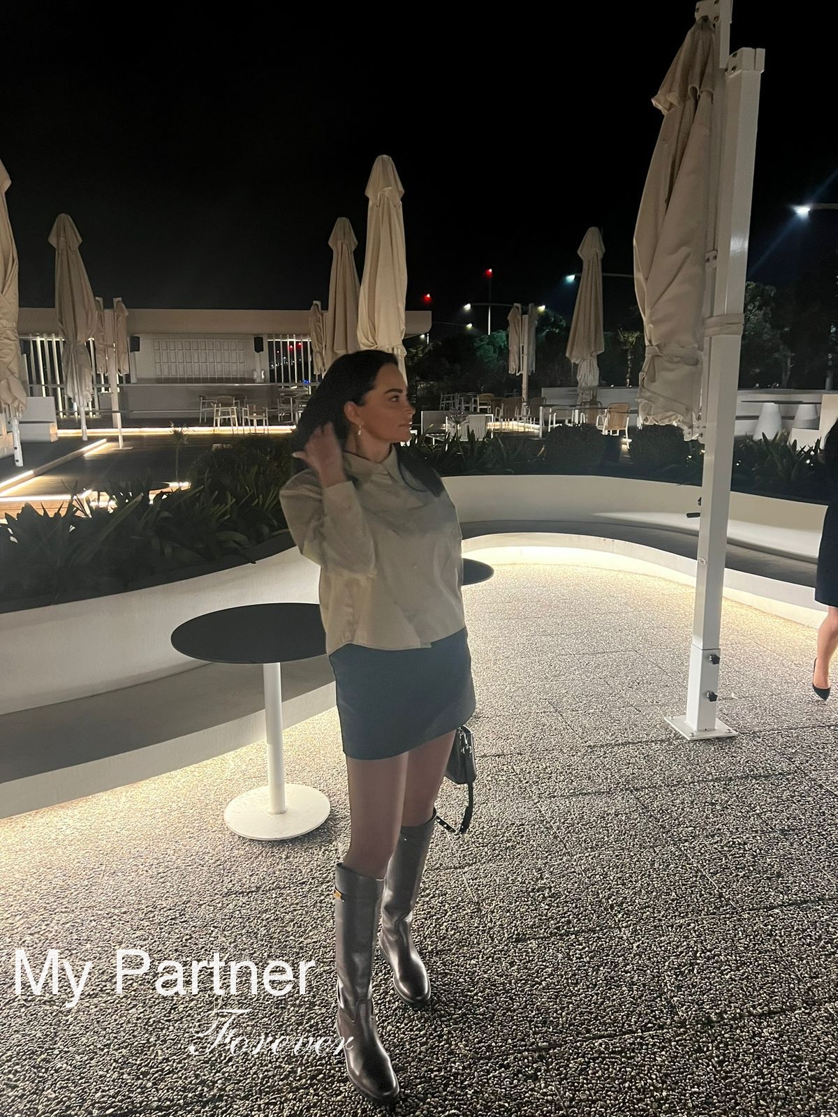 Online Dating with Beautiful Ukrainian Woman Anna from Kherson, Ukraine