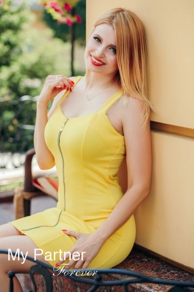 Online Dating with Charming Ukrainian Girl Irina from Zaporozhye, Ukraine