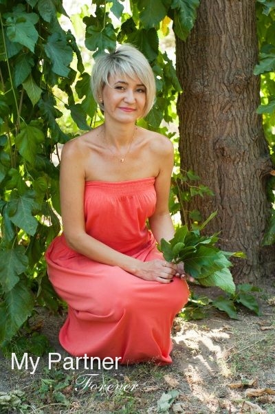 Online Dating with Charming Ukrainian Girl Yuliya from Melitopol, Ukraine