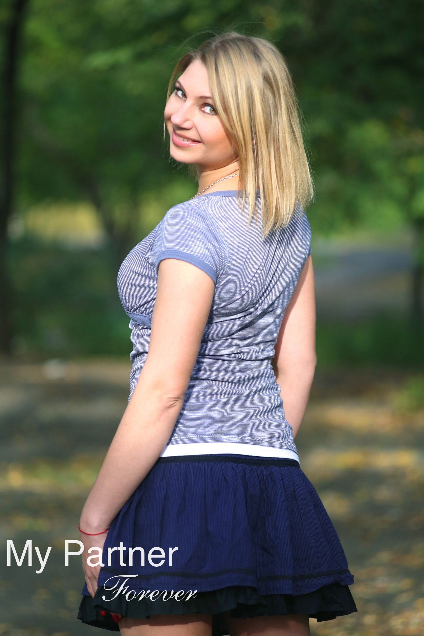 Online Dating with Charming Ukrainian Woman Anna from Nikolaev, Ukraine