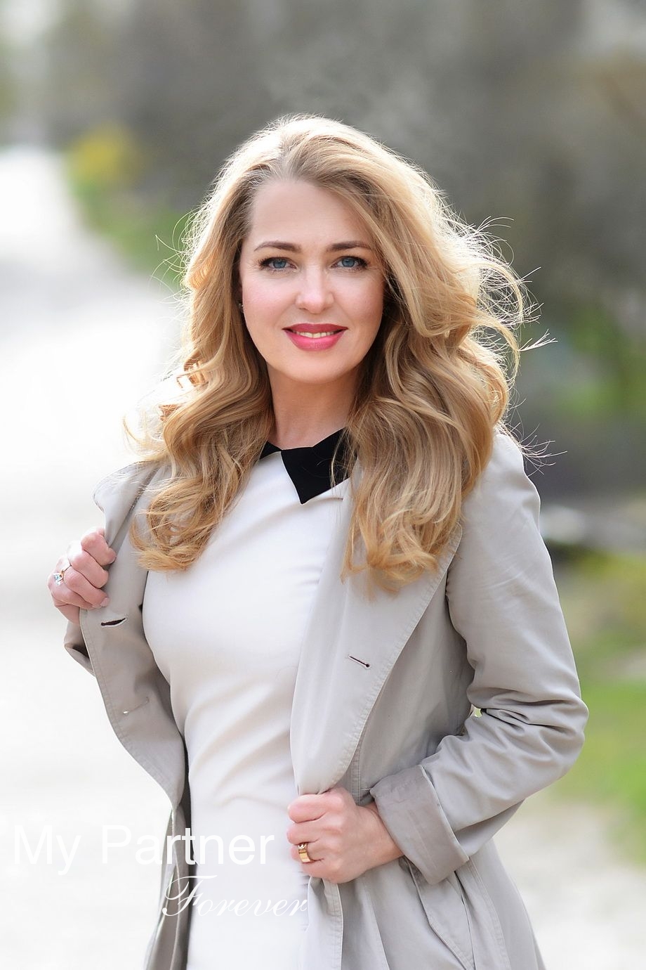 Online Dating with Charming Ukrainian Woman Marianna from Kharkov, Ukraine